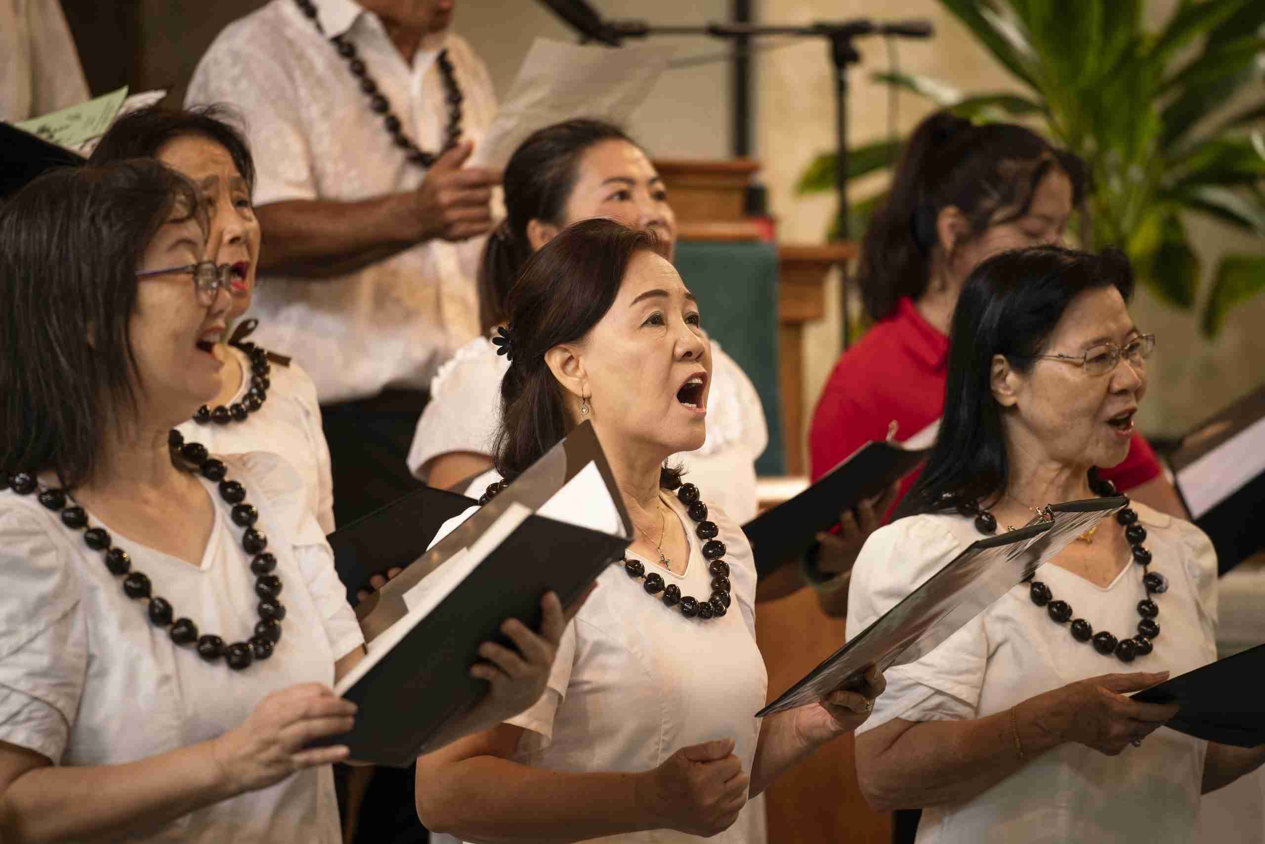 Pastor Jiale Sun leading Chinese worship